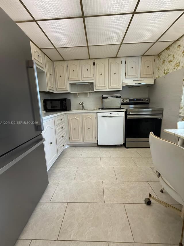20 Abbey Ln # 101, Delray Beach FL 33446 - Delray Beach, FL - Photo 7