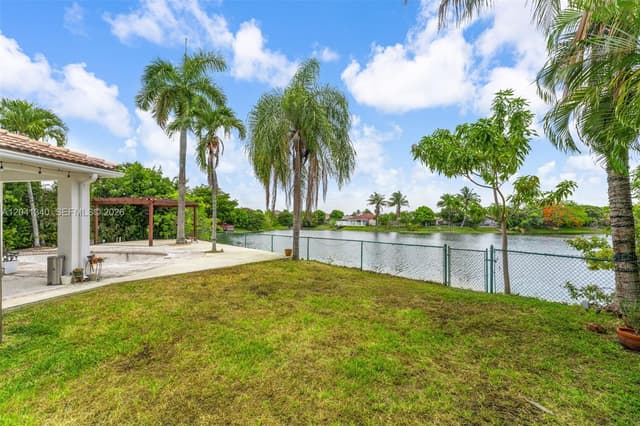16335 SW 81 St, Miami FL 33193 - Miami, FL - Photo 5