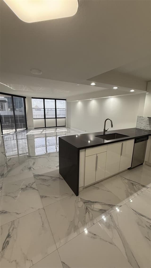 1901 Brickell Ave # B2003, Miami FL 33129 - Miami, FL - Photo 2