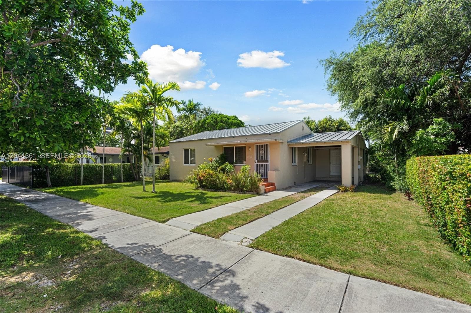 2750 NW 4th St, Miami FL 33125
