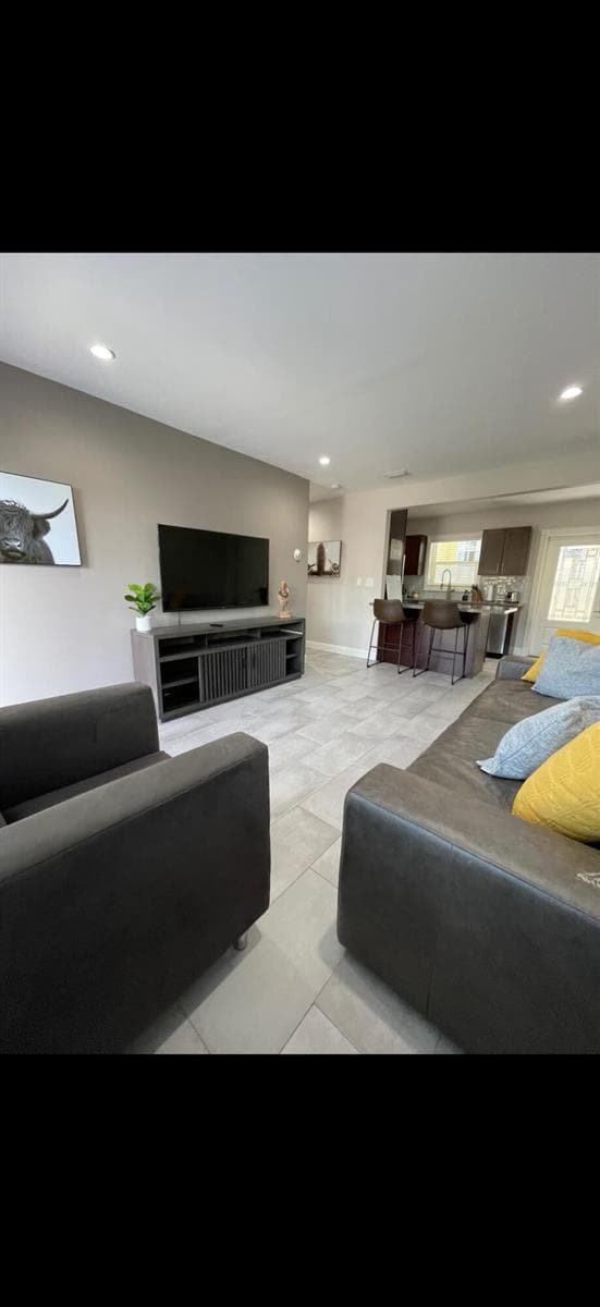 400 SW 12th # 2, Fort Lauderdale FL 33315