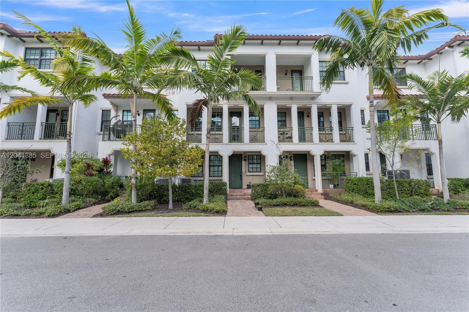 11537 SW 13th Ct, Pembroke Pines FL 33025