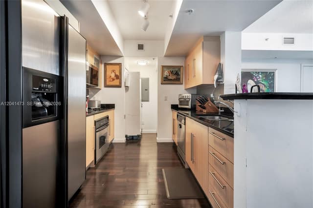 325 S Biscayne Blvd # 3921, Miami FL 33131 - Miami, FL - Photo 3