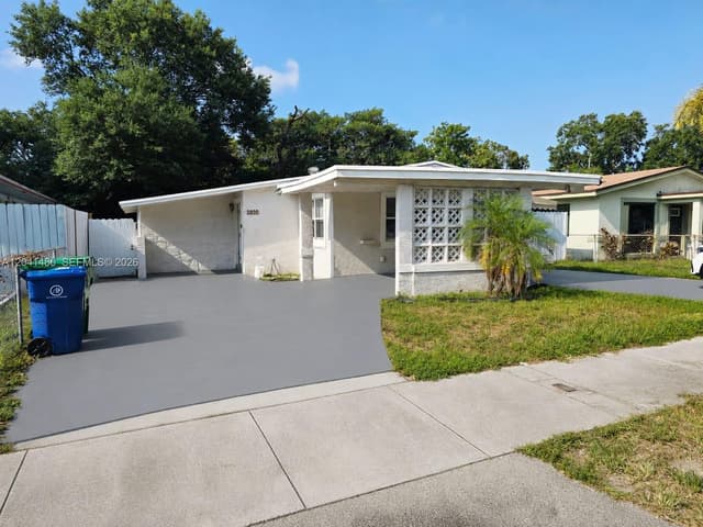2820 NW 14th Ct, Fort Lauderdale FL 33311 - Fort Lauderdale, FL - Photo 2