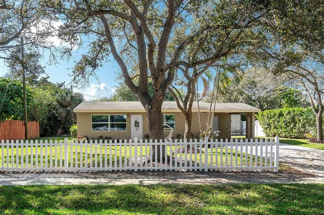1634 NE 3rd Avenue, Delray Beach FL 33444 - Delray Beach, FL - Photo 3
