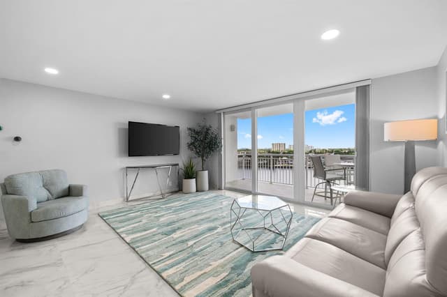 511 Bayshore Drive # 910, Fort Lauderdale FL 33304 - Fort Lauderdale, FL - Photo 5