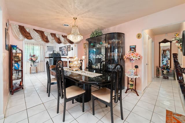 4460 NW 3rd Place, Plantation FL 33317 - Plantation, FL - Photo 7