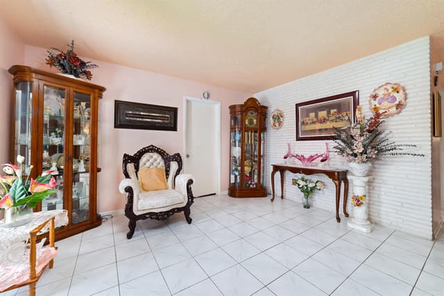 4460 NW 3rd Place, Plantation FL 33317 - Plantation, FL - Photo 3