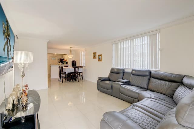 3777 NW 78th Avenue NW # 10D, Hollywood FL 33024 - Hollywood, FL - Photo 2