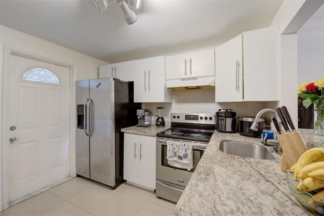 3777 NW 78th Avenue NW # 10D, Hollywood FL 33024 - Hollywood, FL - Photo 4