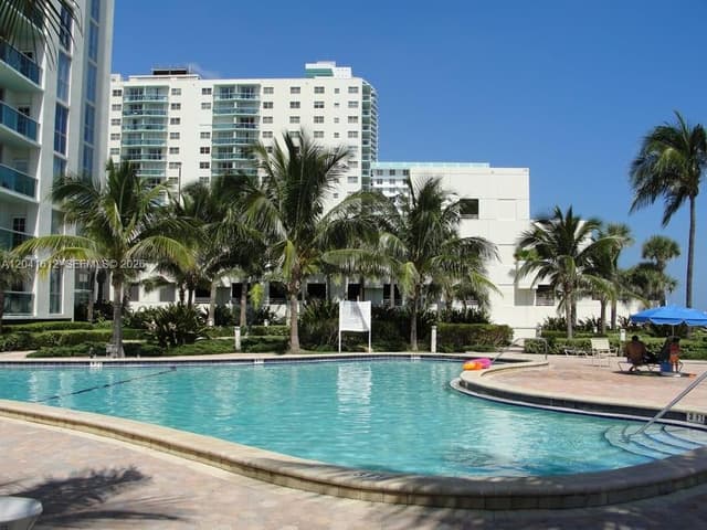 3901 S Ocean Dr # 8T, Hollywood FL 33019 - Hollywood, FL - Photo 2