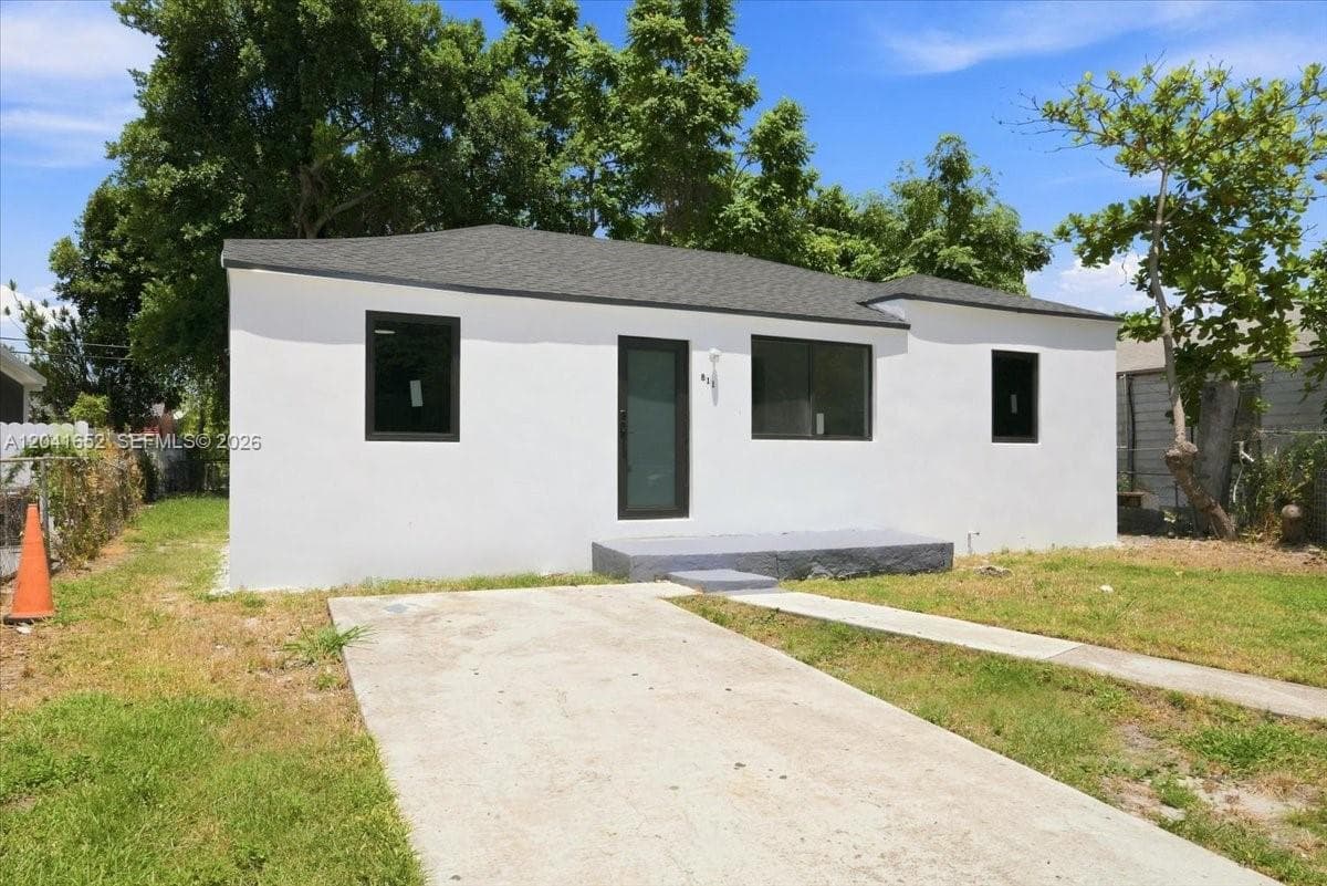 811 NW 65th St, Miami FL 33150