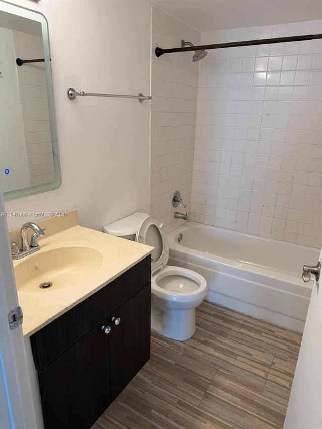 800 N Miami Ave # E1402, Miami FL 33136 - Miami, FL - Photo 6