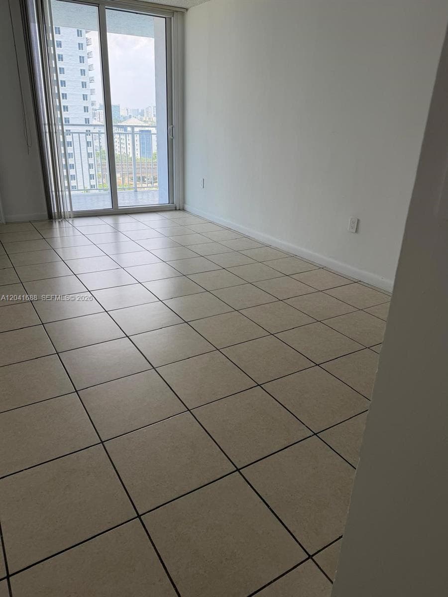 800 N Miami Ave # E1402, Miami FL 33136 - Miami, FL - Photo 1