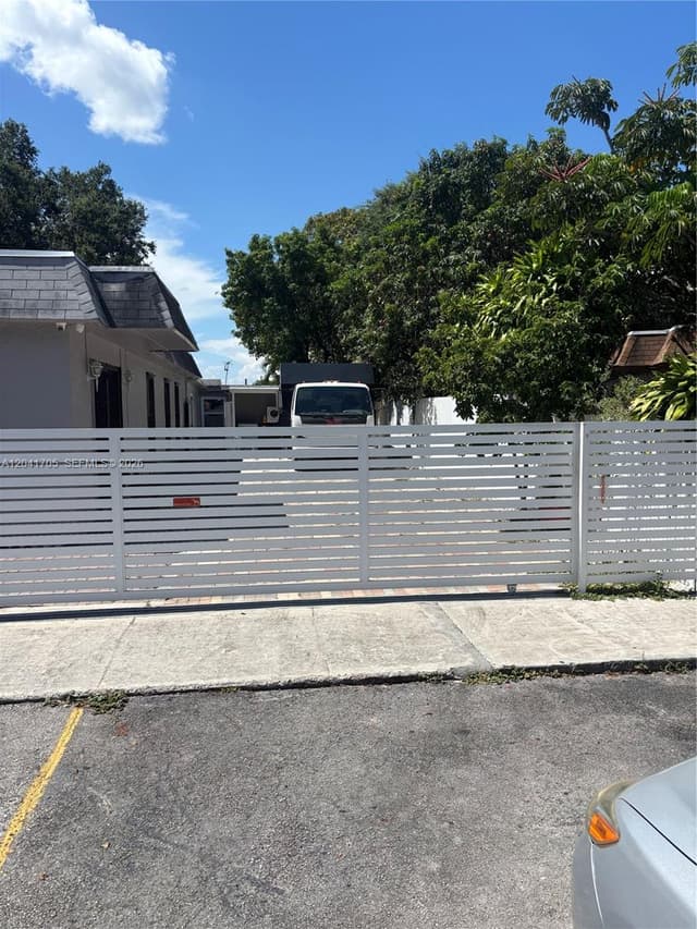 21122 NW 39th Ave, Miami Gardens FL 33055 - Miami Gardens, FL - Photo 3