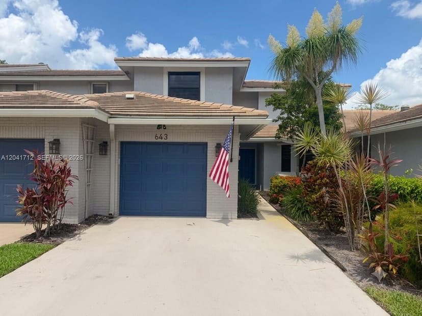 643 Deer Creek North Shore Dr, Deerfield Beach FL 33442