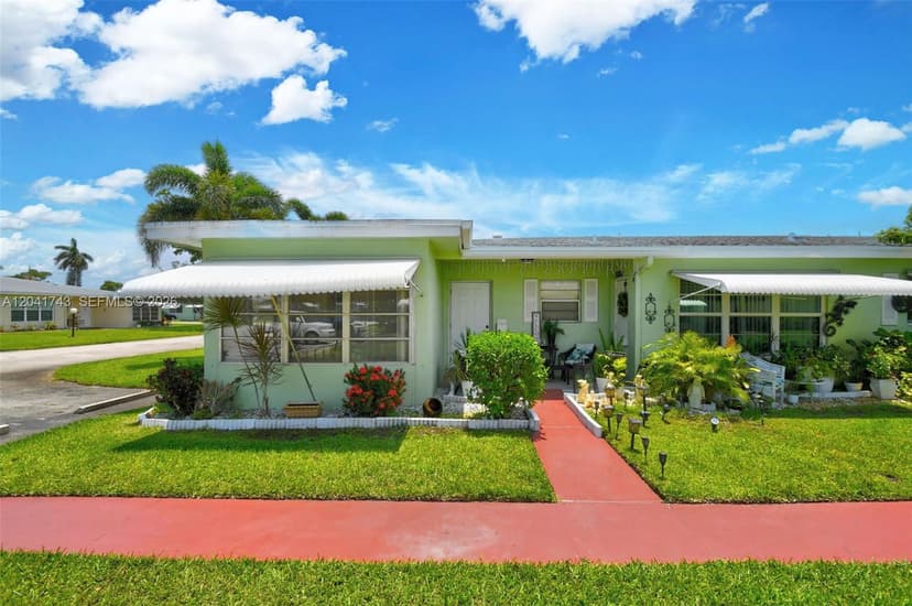 3241 Ridge Hill Rd, Boynton Beach FL 33435