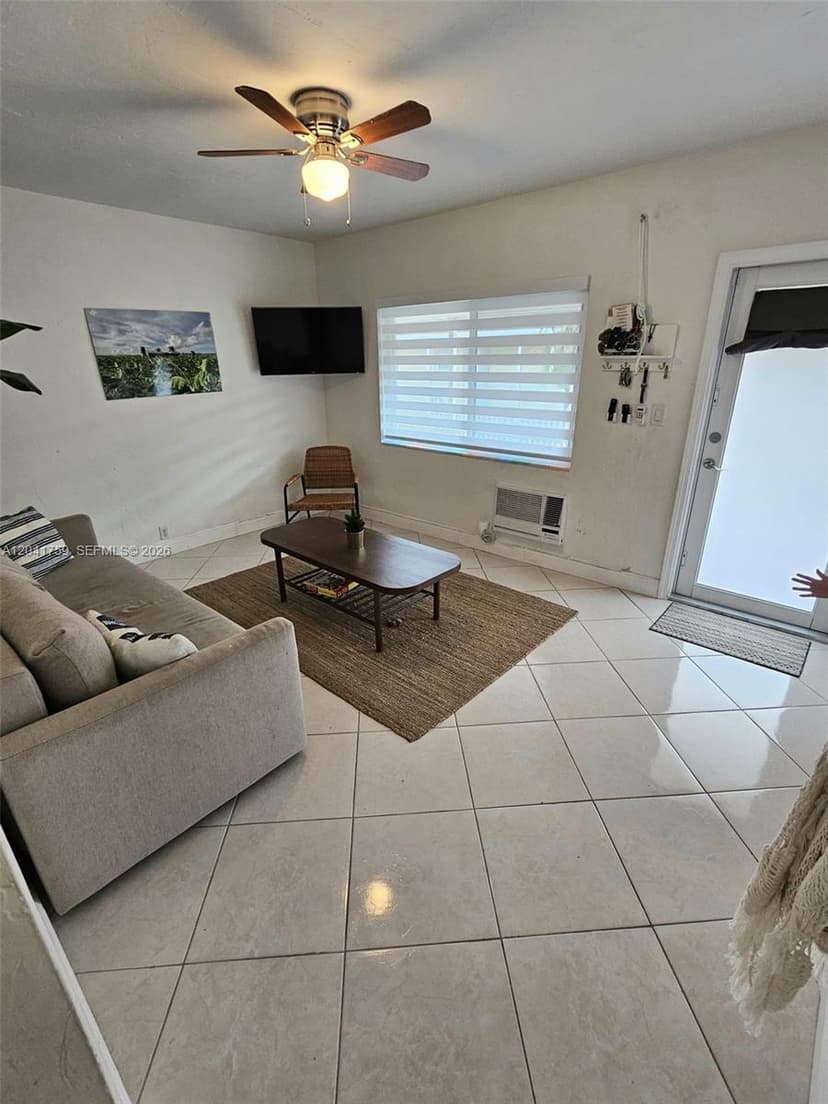 7400 Harding Ave # 22, Miami Beach FL 33141