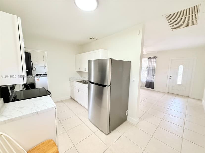 1311 N 69th Ave, Hollywood FL 33024