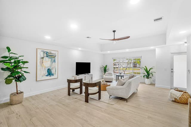 718 SW 27th Place, Boynton Beach FL 33435 - Boynton Beach, FL - Photo 7