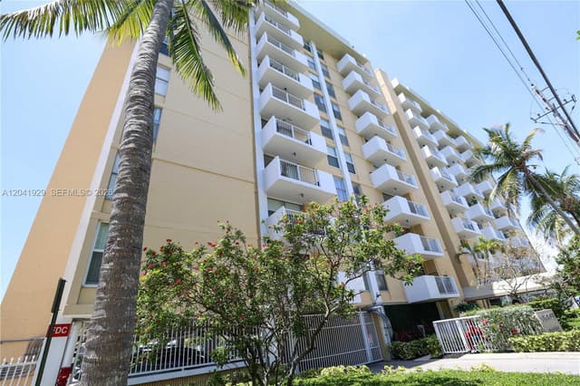 2000 NE 135th St # 906, North Miami FL 33181 - North Miami, FL - Photo 7