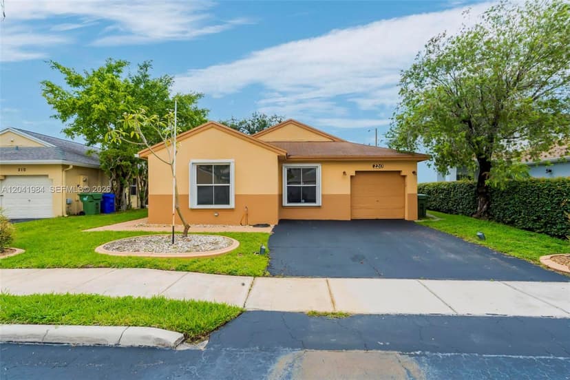 220 NW 207th Way, Pembroke Pines FL 33029