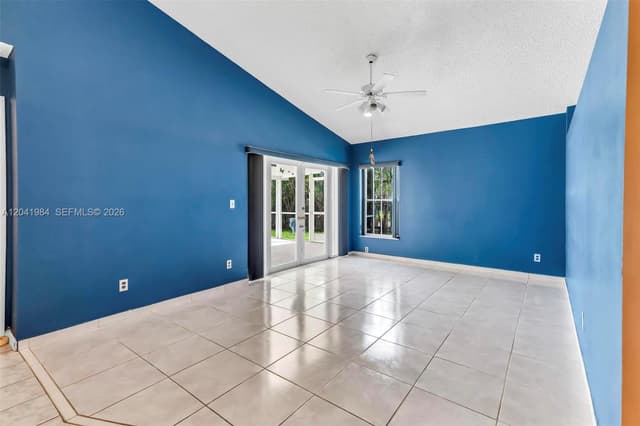 220 NW 207th Way, Pembroke Pines FL 33029 - Pembroke Pines, FL - Photo 4