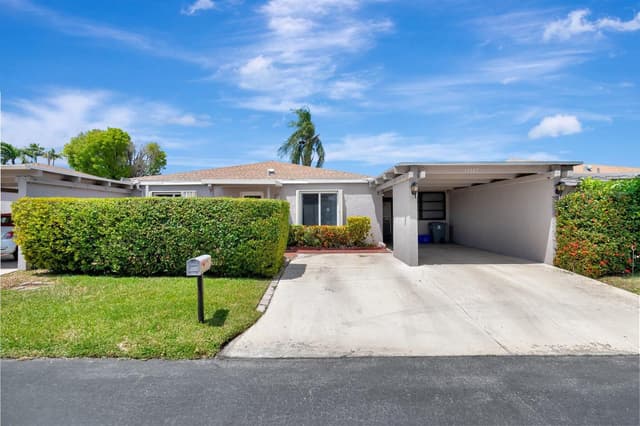 14882 Wildflower Lane, Delray Beach FL 33446 - Delray Beach, FL - Photo 2