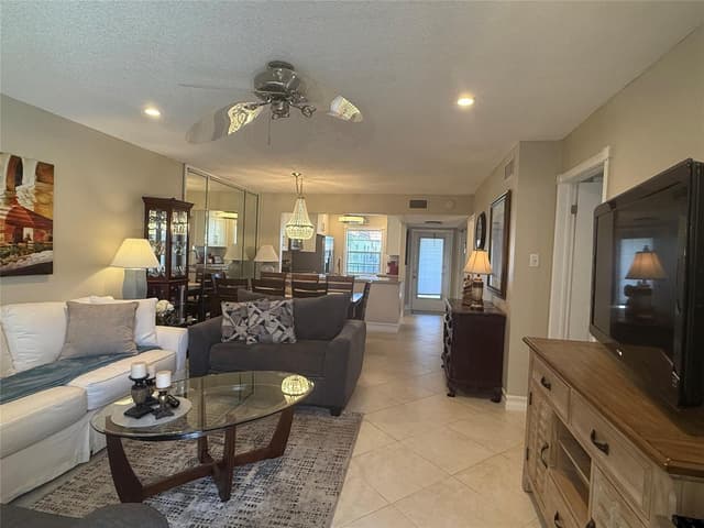 32 Abbey Lane # 207, Delray Beach FL 33446 - Delray Beach, FL - Photo 3