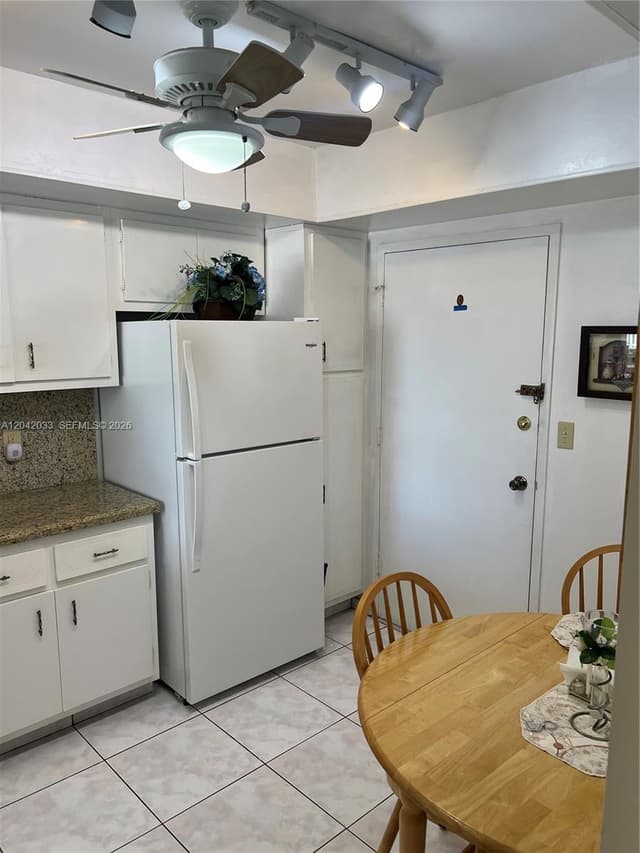 1351 NE Miami Gardens Dr # 222E, Miami FL 33179 - Miami, FL - Photo 2
