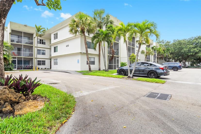 4215 N University Dr # 305, Sunrise FL 33351