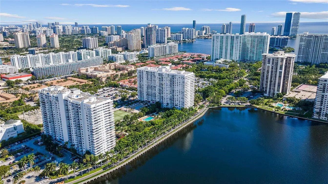 2801 NE 183rd St # 1016W, Aventura FL 33160 - Aventura, FL - Photo 1
