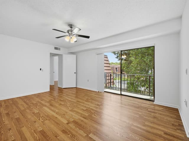 2213 22nd Lane, Palm Beach Gardens FL 33418 - Palm Beach Gardens, FL - Photo 3