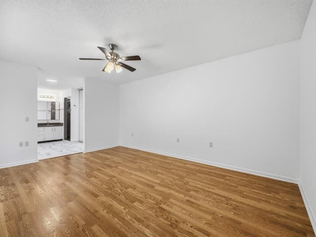 2213 22nd Lane, Palm Beach Gardens FL 33418 - Palm Beach Gardens, FL - Photo 5