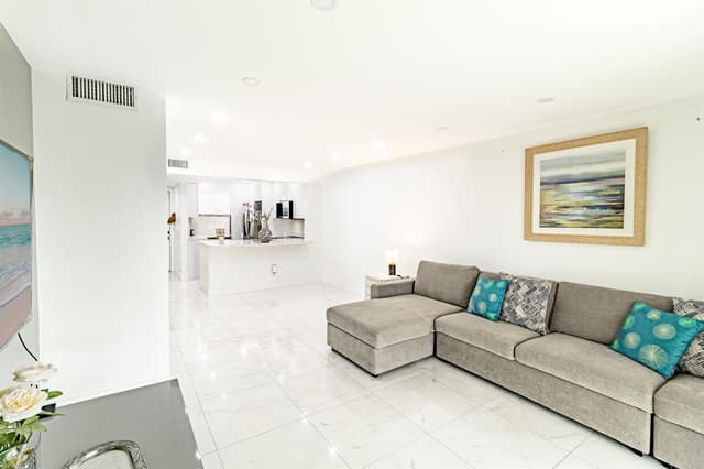 10331 Sunrise Lakes Boulevard # 302, Sunrise FL 33322 - Sunrise, FL - Photo 7