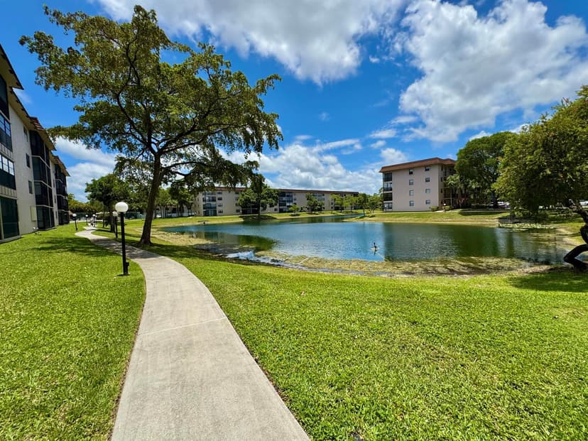 4930 E Sabal Palm Boulevard # 107, Tamarac FL 33319
