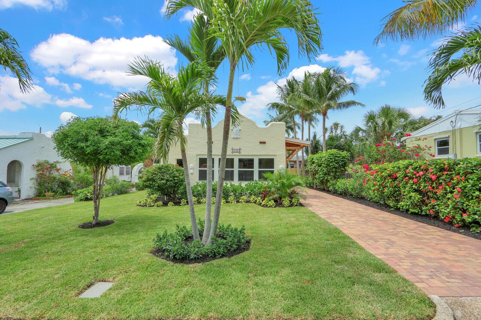842 Selkirk Street, West Palm Beach FL 33405