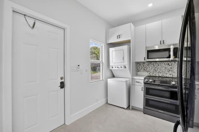 621 NW 3rd Avenue, Pompano Beach FL 33060 - Pompano Beach, FL - Photo 2