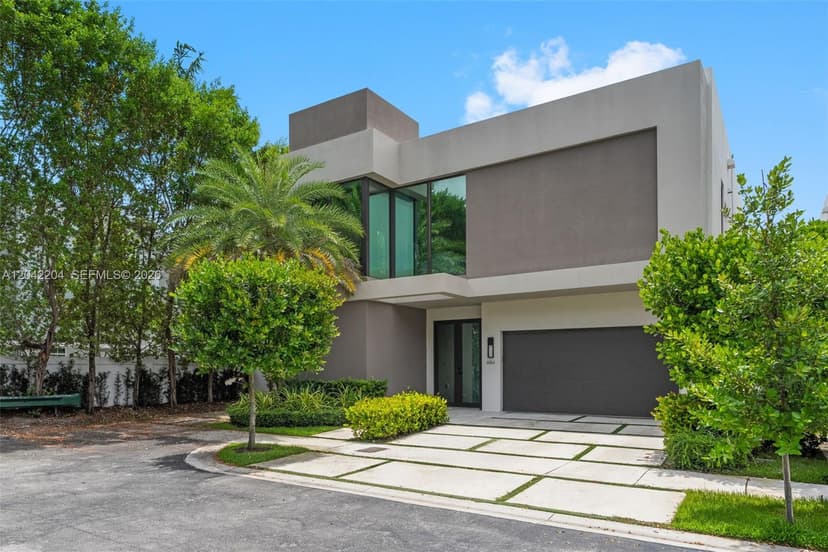 6814 NW 104th Ct, Doral FL 33178