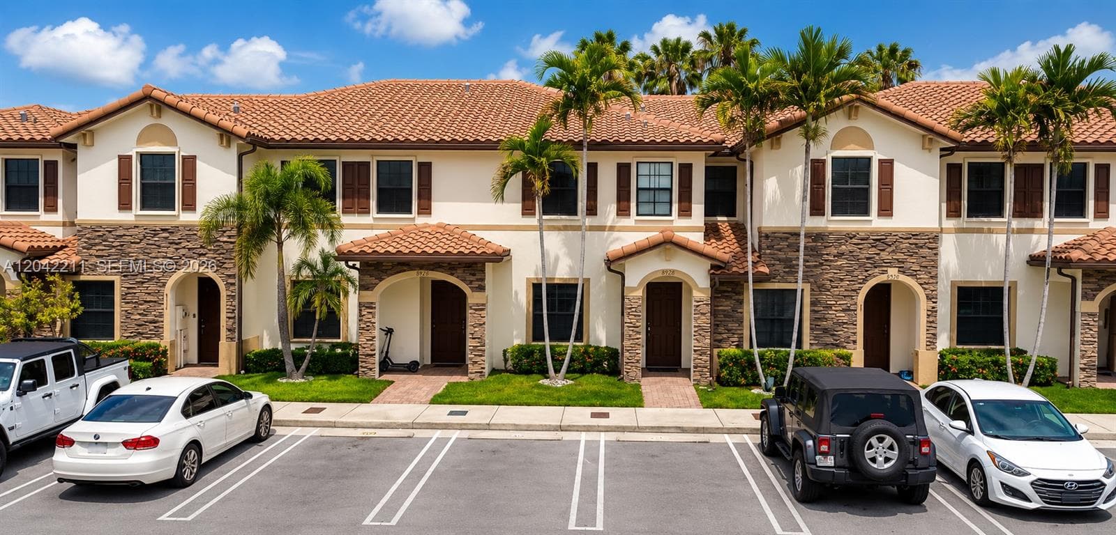 8954 W 35th Way, Hialeah FL 33018