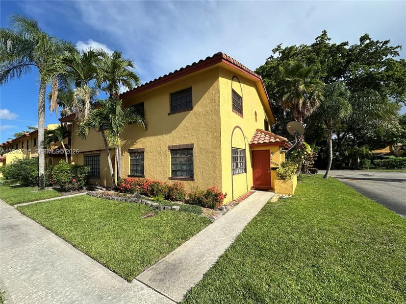 2700 NW 47th Ter # 1001, Lauderdale Lakes FL 33313