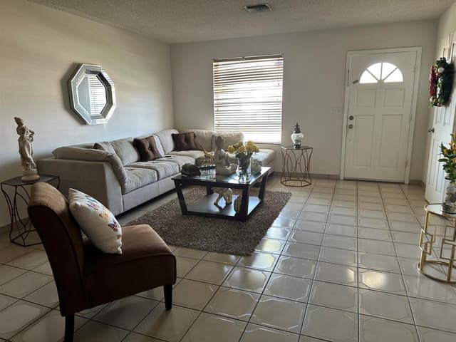 7960 NW 174th Street, Hialeah FL 33015 - Hialeah, FL - Photo 3