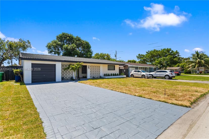 2431 Sabal Palm Dr, Miramar FL 33023