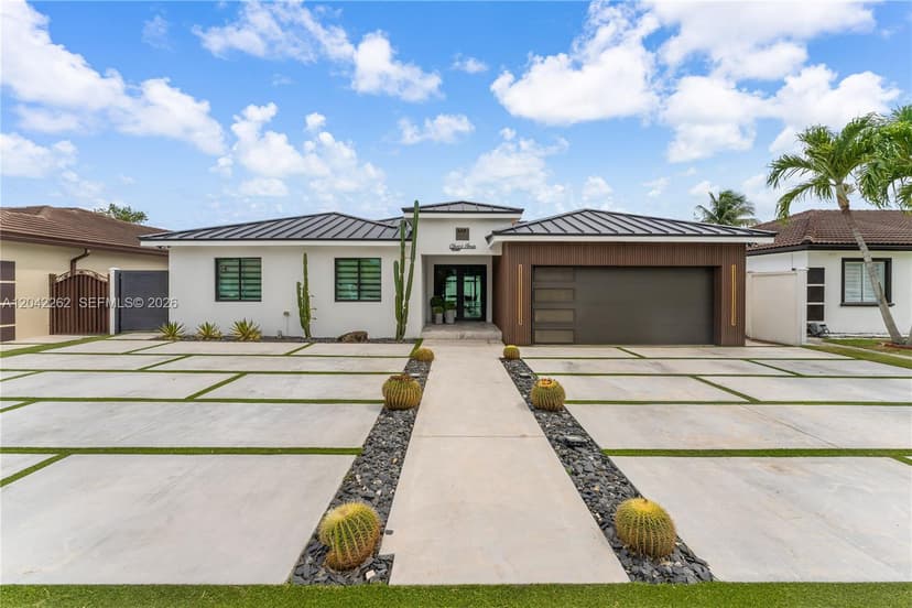 12772 SW 209th St, Miami FL 33177