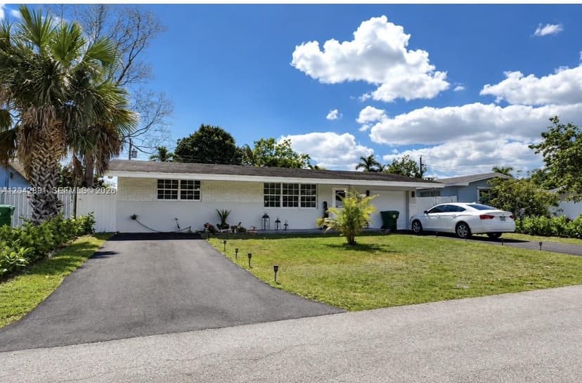8130 NW 12th St, Pembroke Pines FL 33024