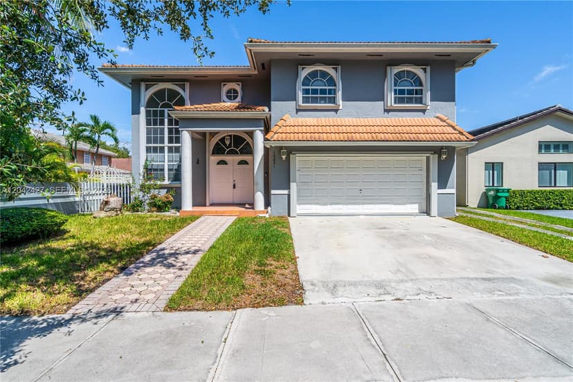 15251 NW 89th Ave, Miami Lakes FL 33018