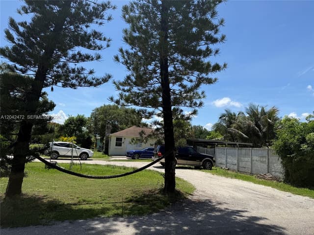 15201 SW 272nd St, Homestead FL 33032 - Homestead, FL - Photo 6