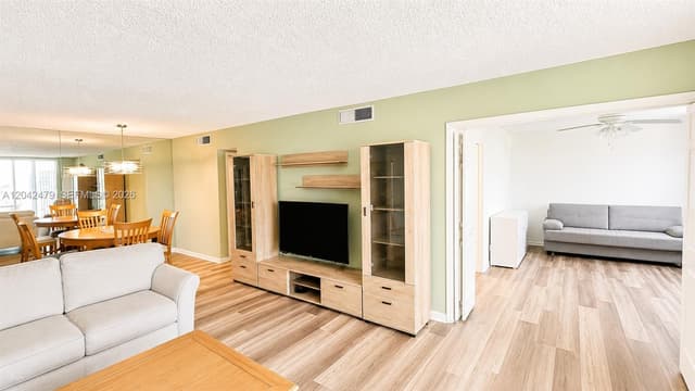 2671 S Course Dr # 208, Pompano Beach FL 33069 - Pompano Beach, FL - Photo 4