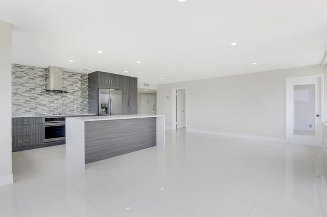 1500 Presidential Way # 404, West Palm Beach FL 33401 - West Palm Beach, FL - Photo 4