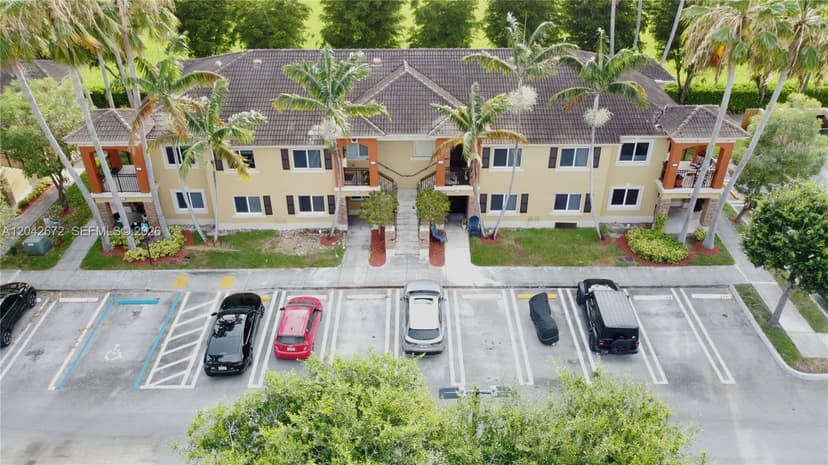990 NE 33rd Ter # 102, Homestead FL 33033